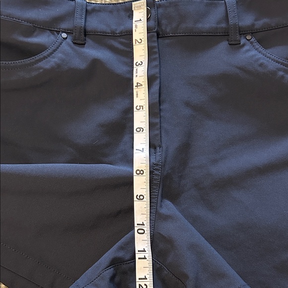 Lululemon Athletica City Sleek High-Rise 5 Pocket Shorts Size 30 - Picture 6 of 7